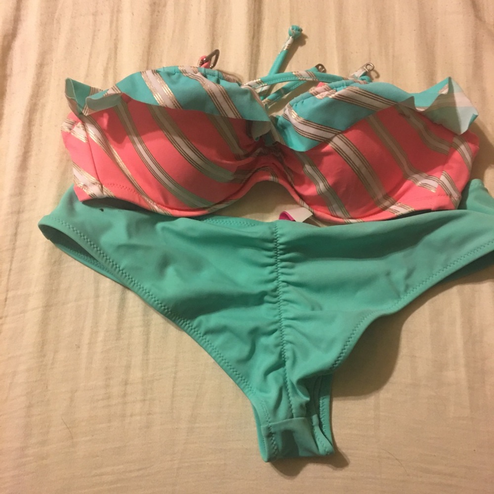 Victoria’s Secret Bikini (2 pc)
